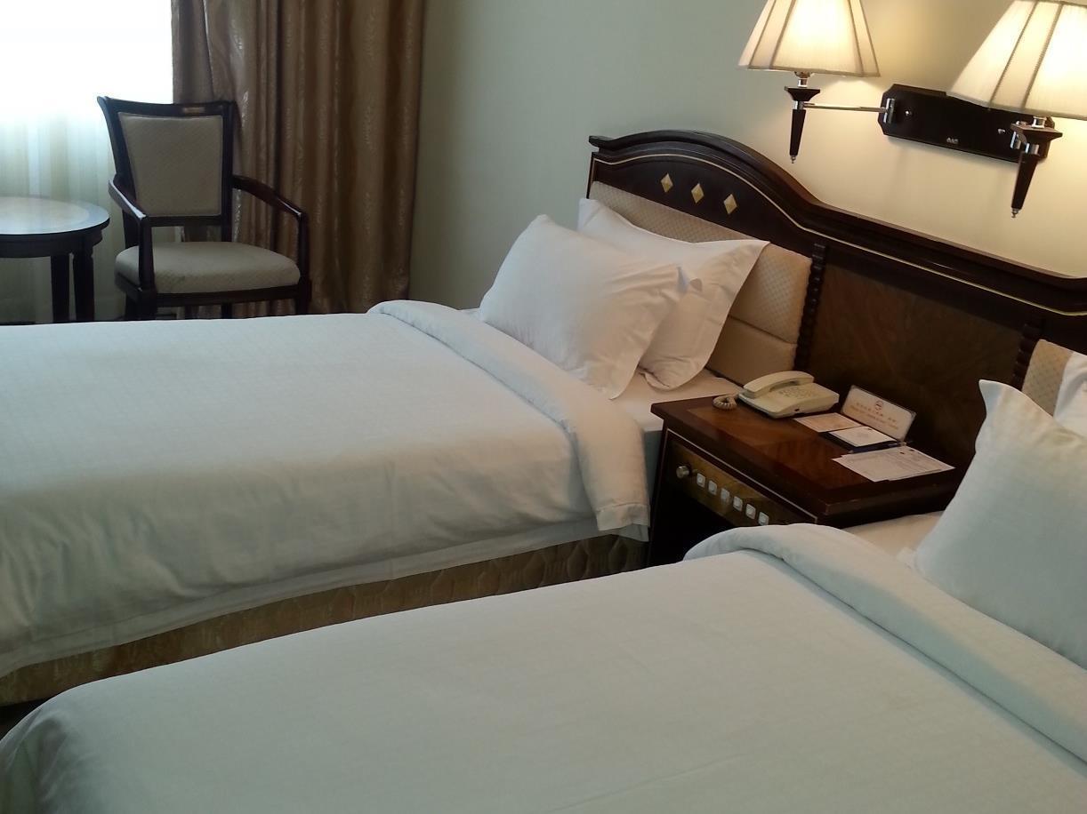 Le President Hotel Phnom Penh Eksteriør bilde