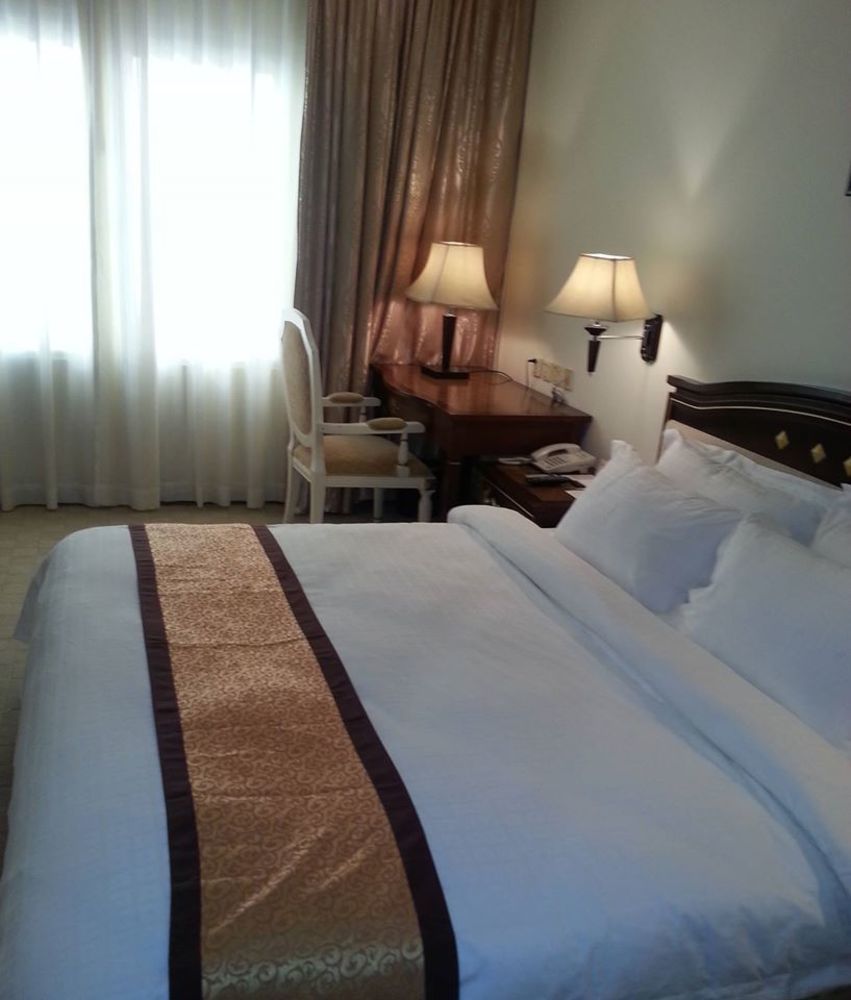 Le President Hotel Phnom Penh Eksteriør bilde