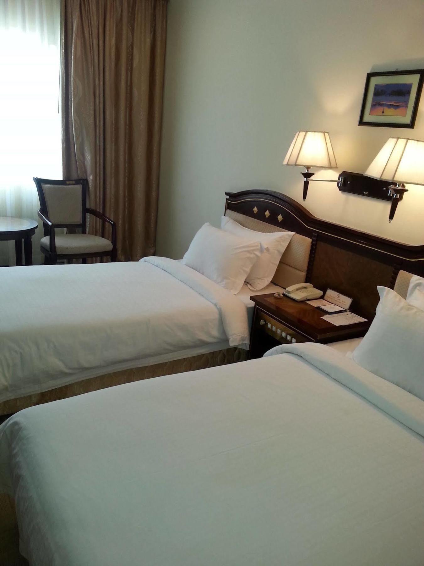Le President Hotel Phnom Penh Eksteriør bilde