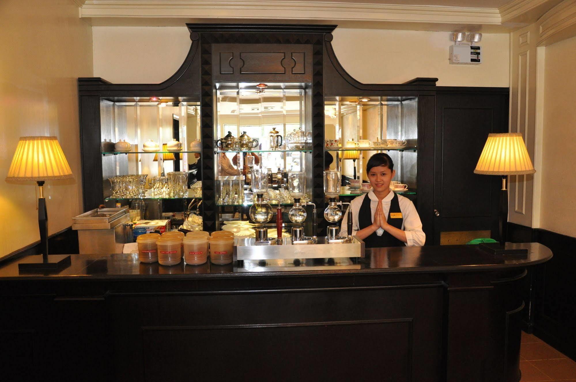 Le President Hotel Phnom Penh Eksteriør bilde